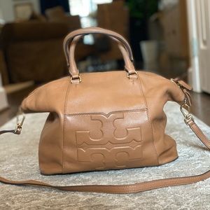 Gently used Tory Burch Bag.